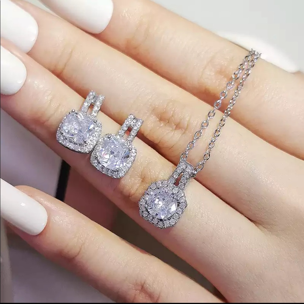 New Women’s 925 Silver Beautiful Diamond Earrings&Necklace Set